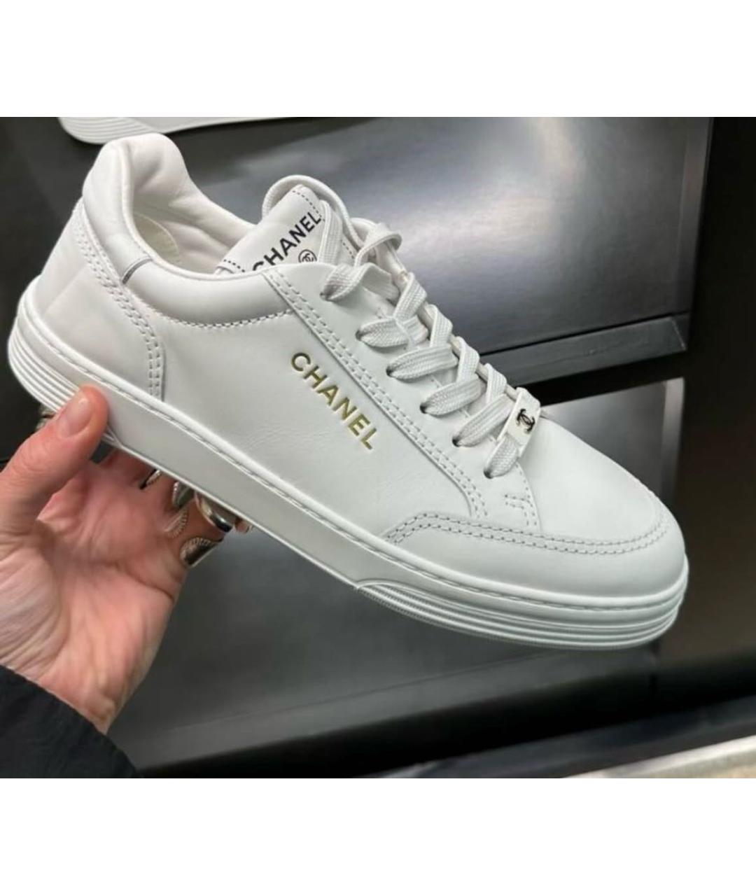 CHANEL Белые кожаные кеды, фото 3