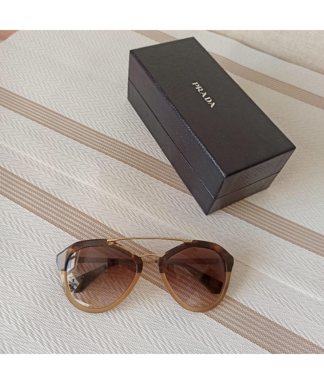 PRADA Коричневые пластиковые солнцезащитные очки, фото 5