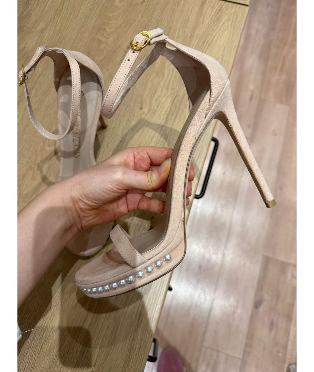 STUART WEITZMAN Бежевые замшевые босоножки, фото 3