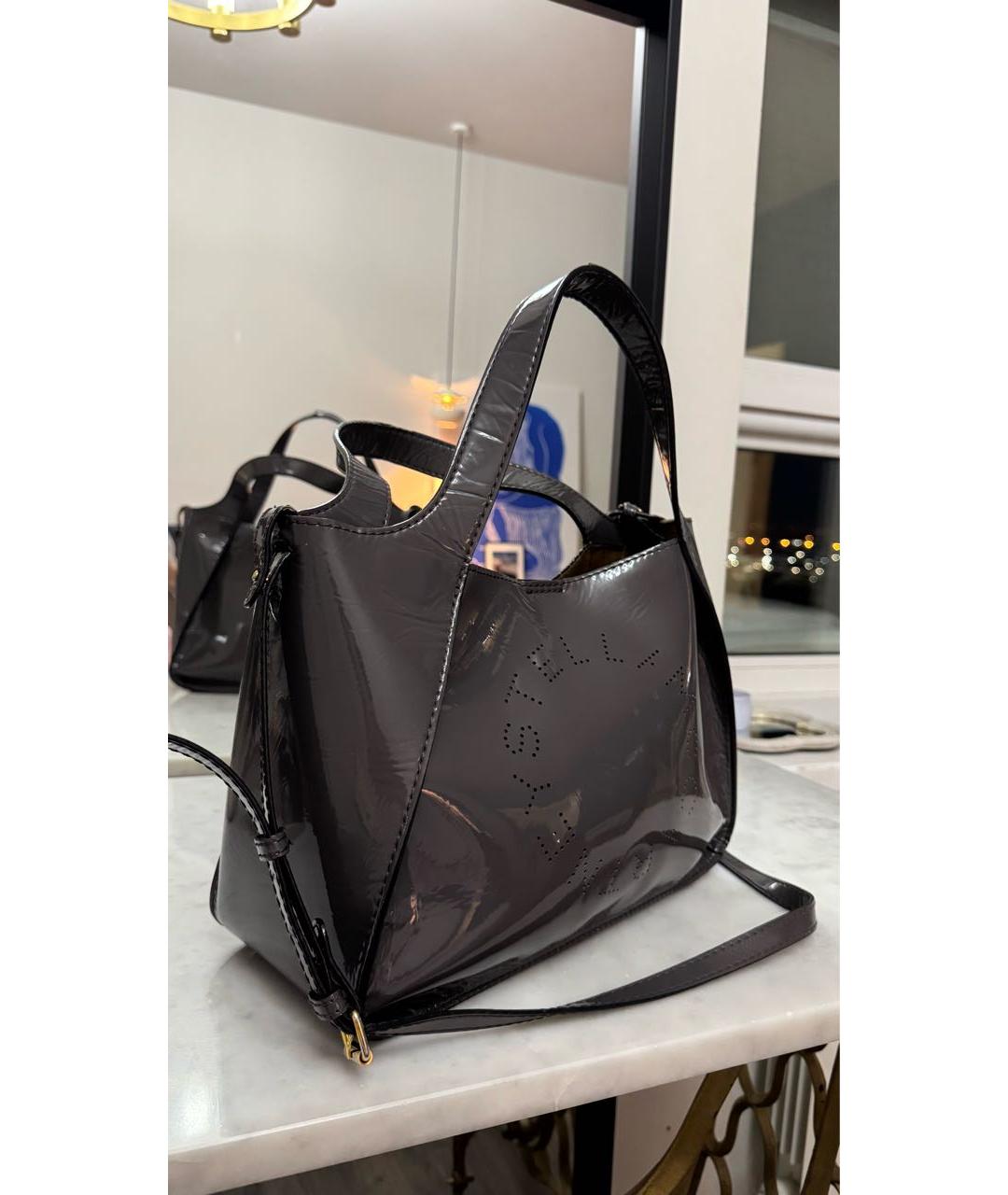 STELLA MCCARTNEY Серая сумка тоут из лакированной кожи, фото 6