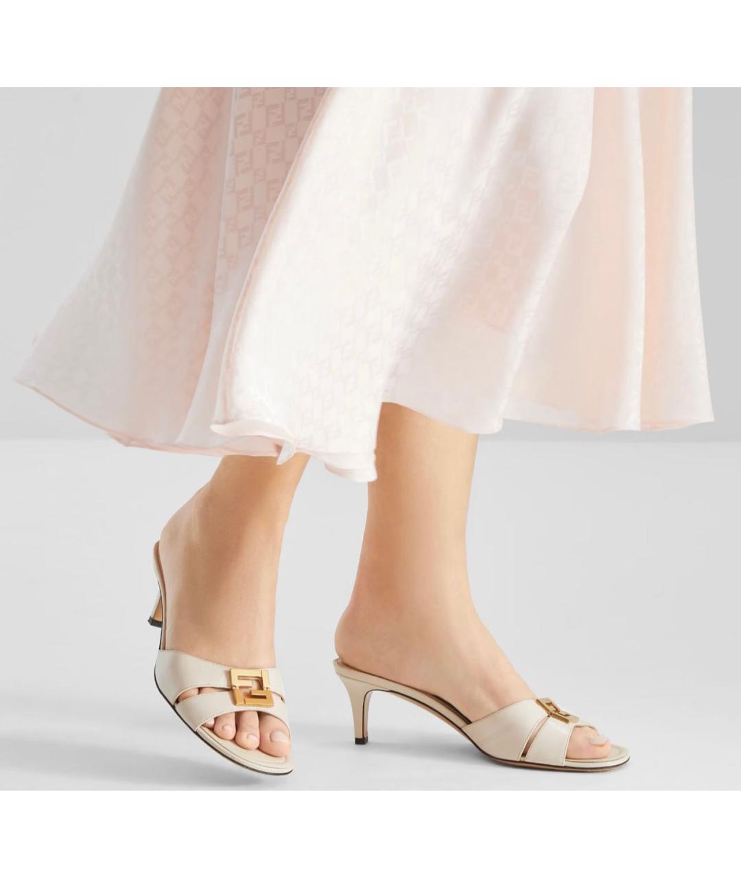 FENDI Белые кожаные мюли, фото 5