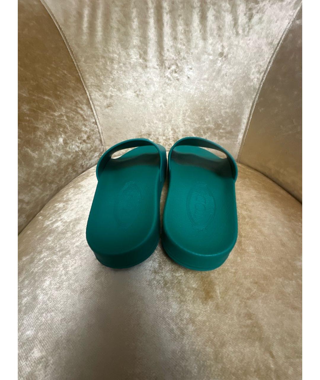 TOD'S Зеленые резиновые шлепанцы, фото 4