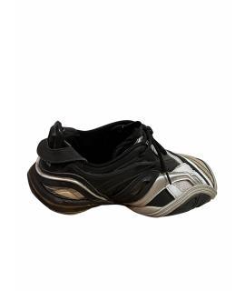 BALENCIAGA Низкие кроссовки / кеды