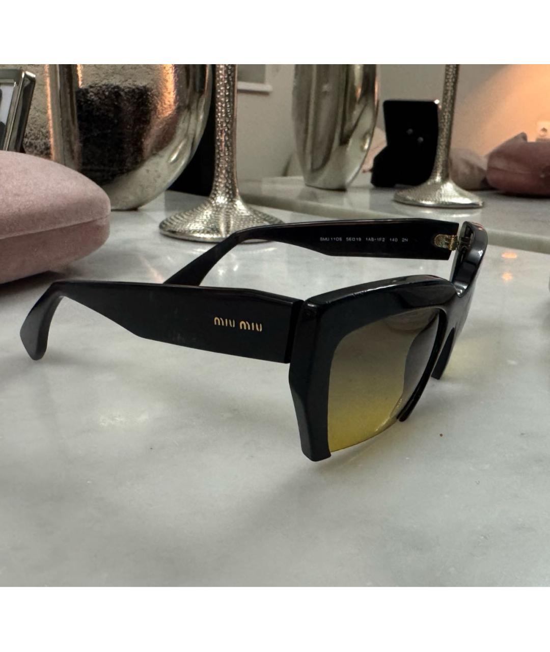 MIU MIU Черные пластиковые солнцезащитные очки, фото 2