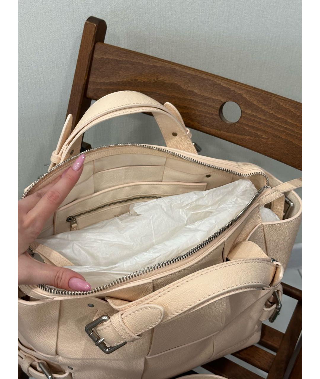 BOTTEGA VENETA Бежевая кожаная сумка тоут, фото 5