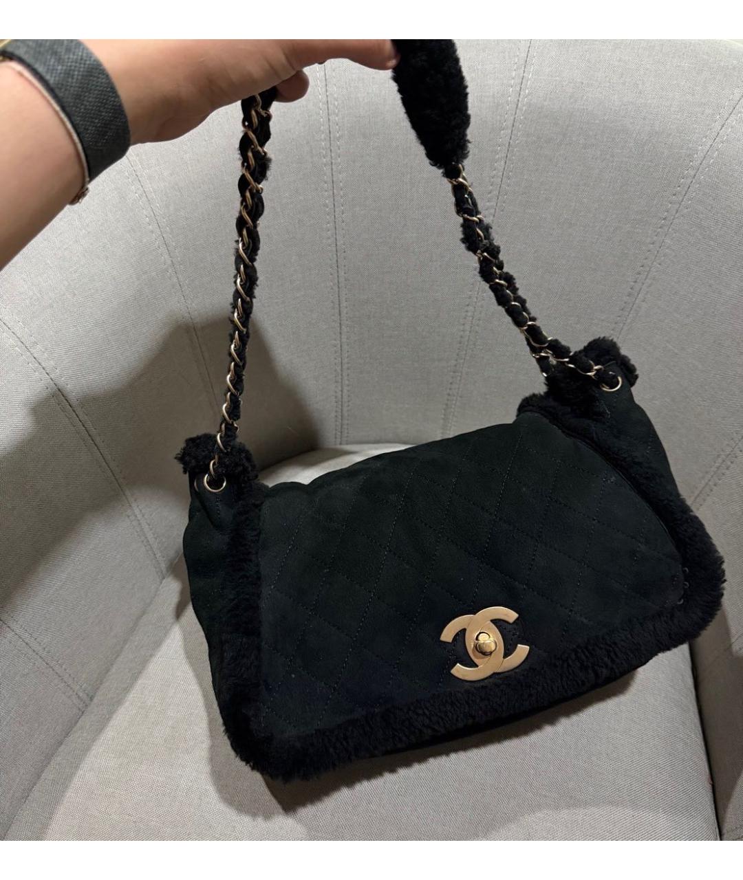 CHANEL Черная замшевая сумка через плечо, фото 2