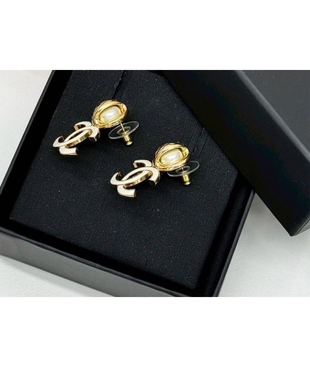 CHANEL Белые металлические серьги, фото 3