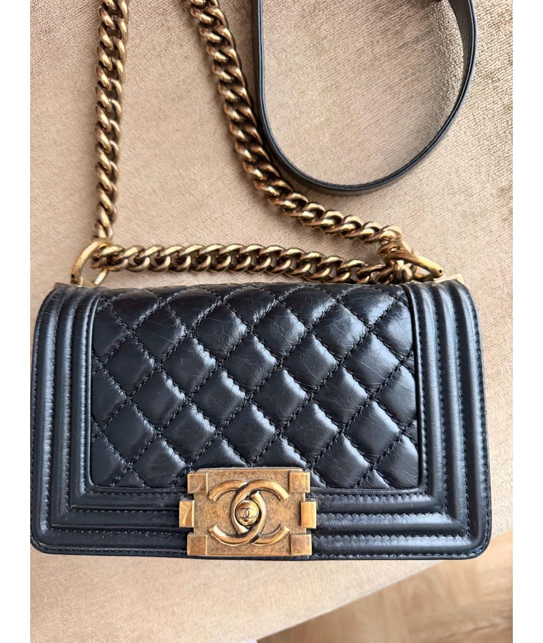 CHANEL Черная кожаная сумка через плечо, фото 2