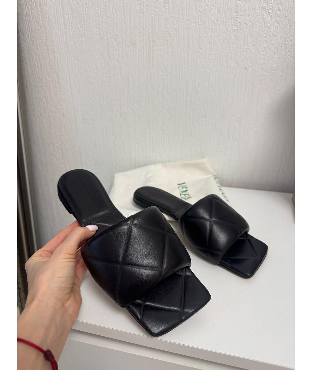 BOTTEGA VENETA Черные кожаные шлепанцы, фото 4