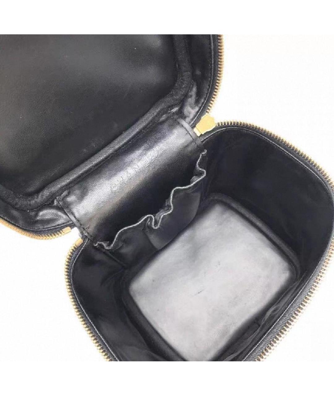 CHANEL Черная кожаная сумка с короткими ручками, фото 3