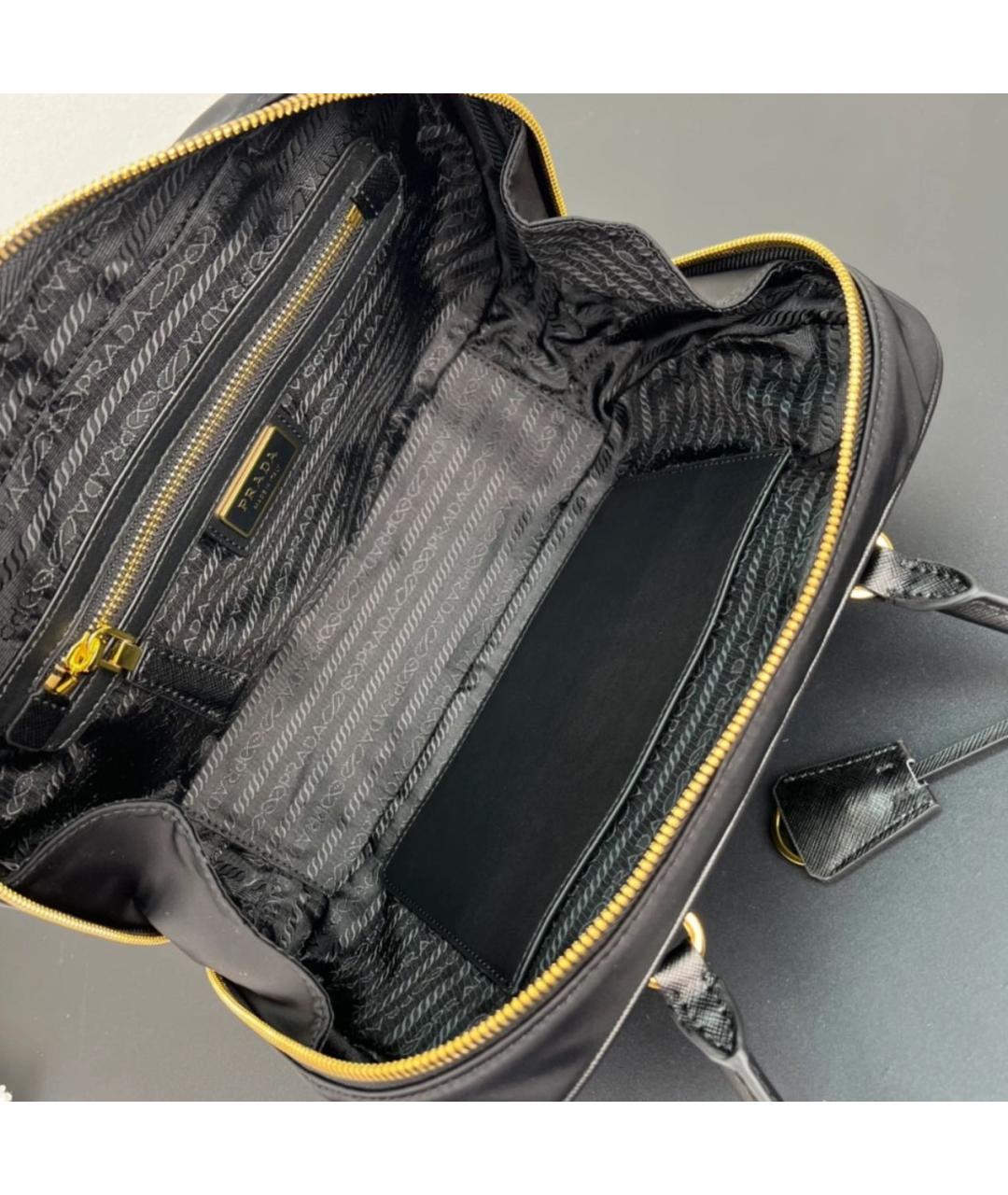 PRADA Черная сумка с короткими ручками, фото 7