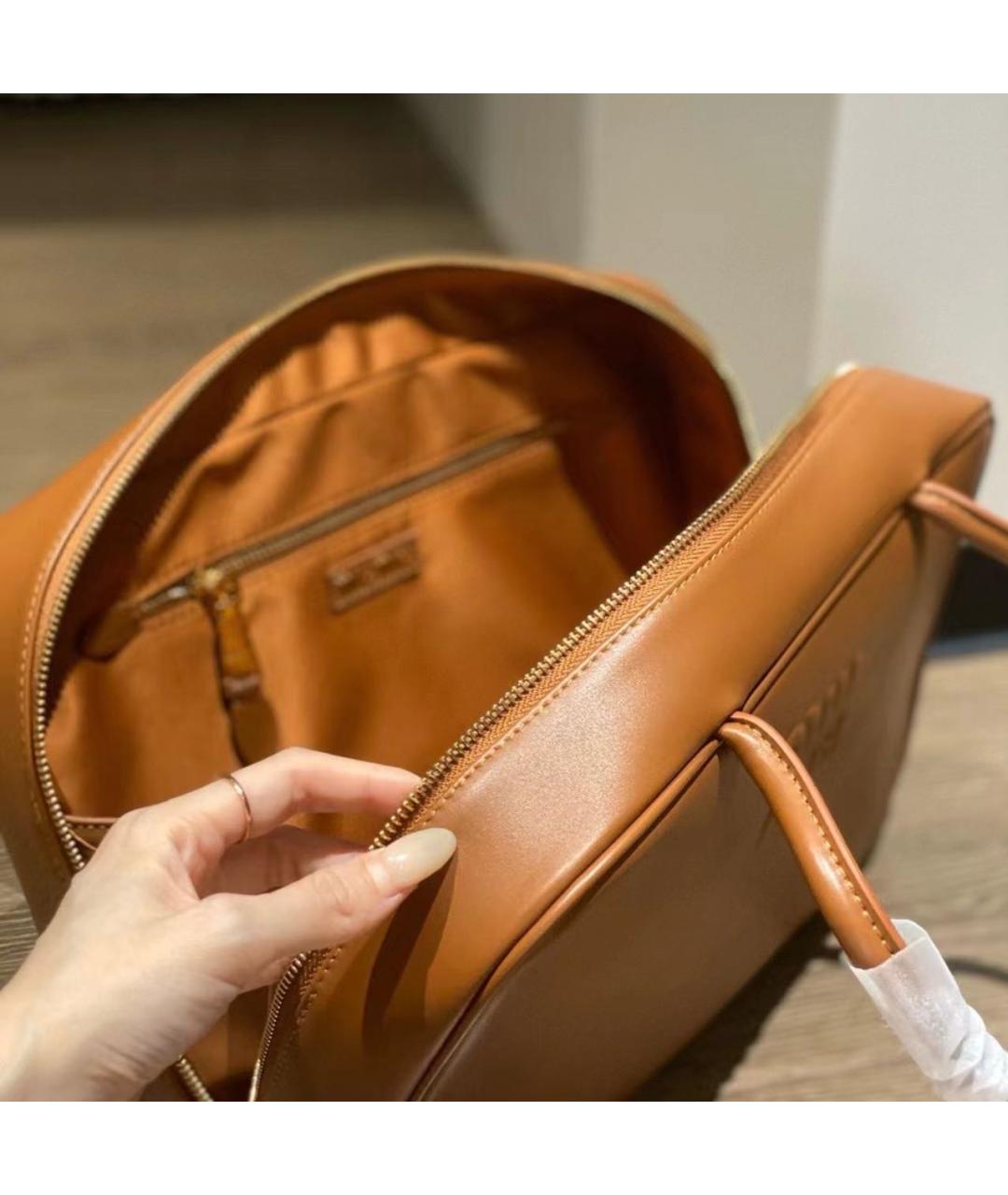 MIU MIU Коричневая кожаная сумка с короткими ручками, фото 7