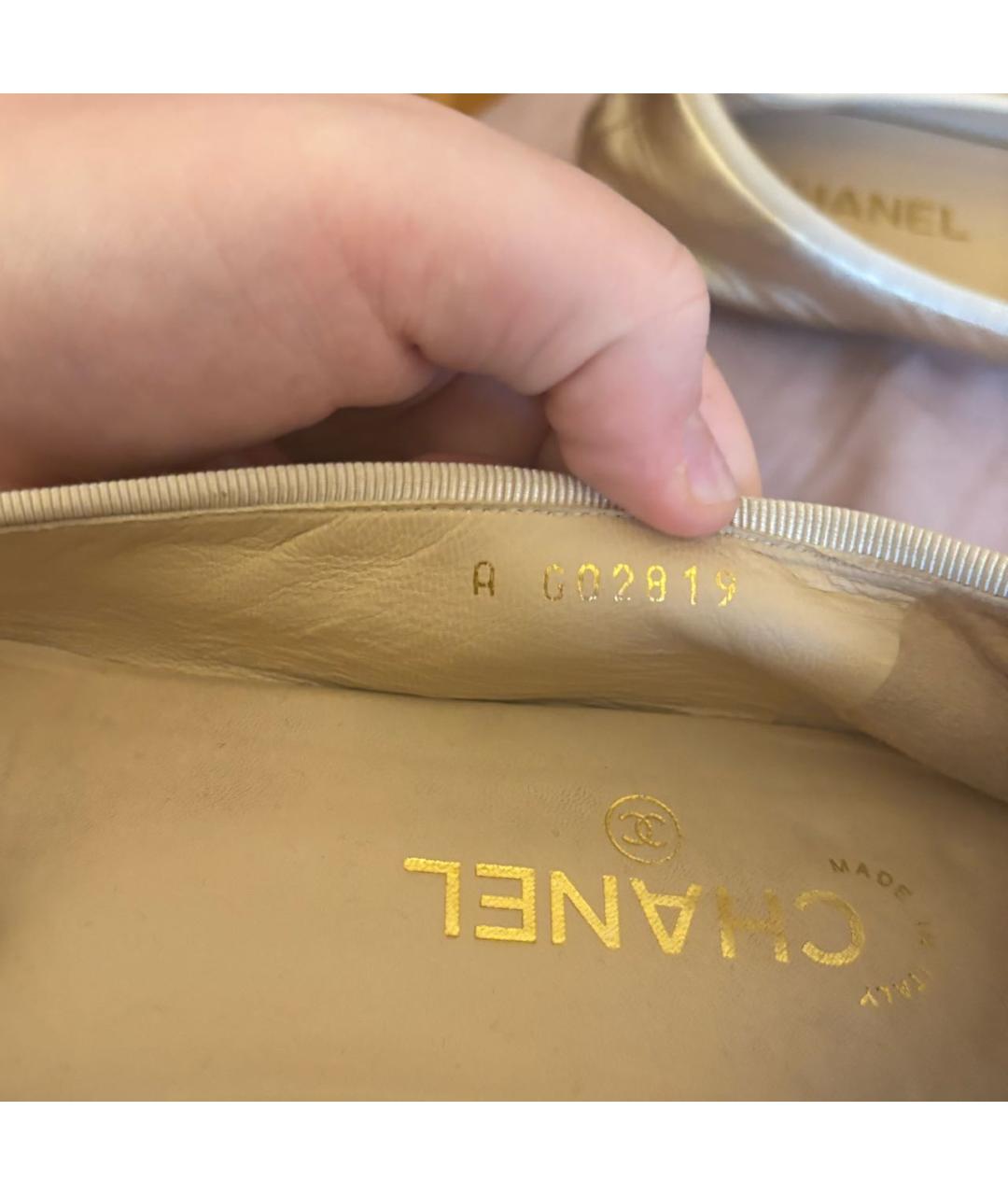 CHANEL Золотые кожаные балетки, фото 4