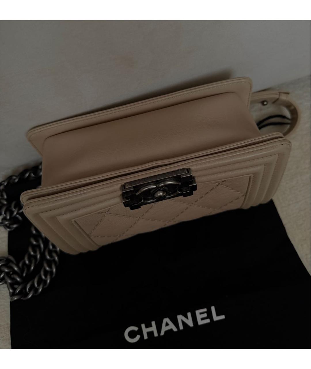 CHANEL Бежевая кожаная сумка через плечо, фото 3