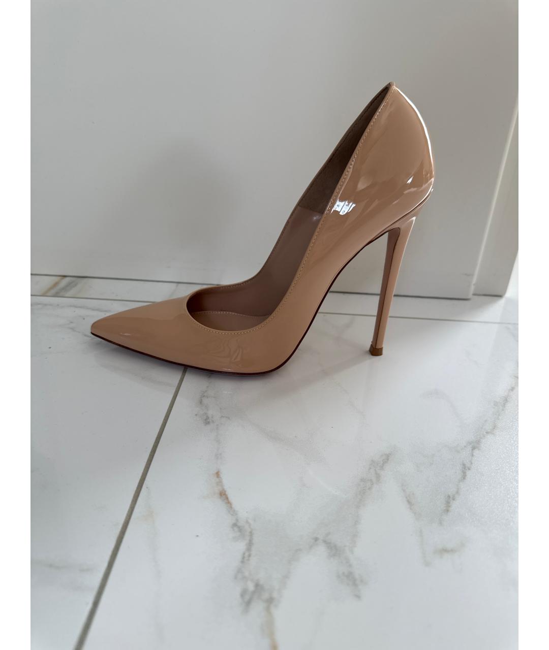 GIANVITO ROSSI Бежевые туфли из лакированной кожи, фото 6