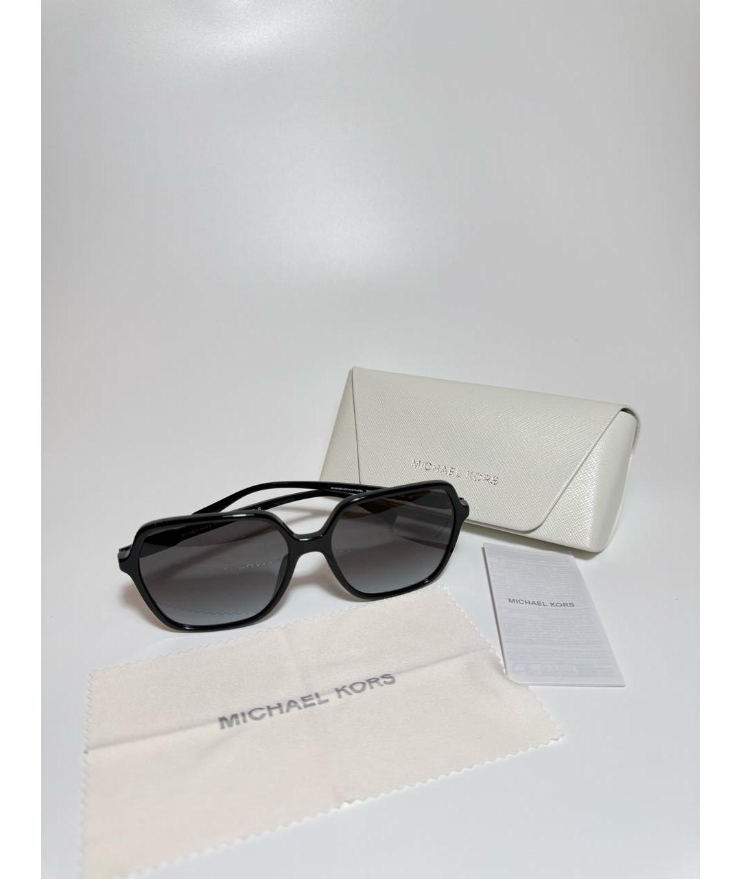 MICHAEL KORS Черные пластиковые солнцезащитные очки, фото 4