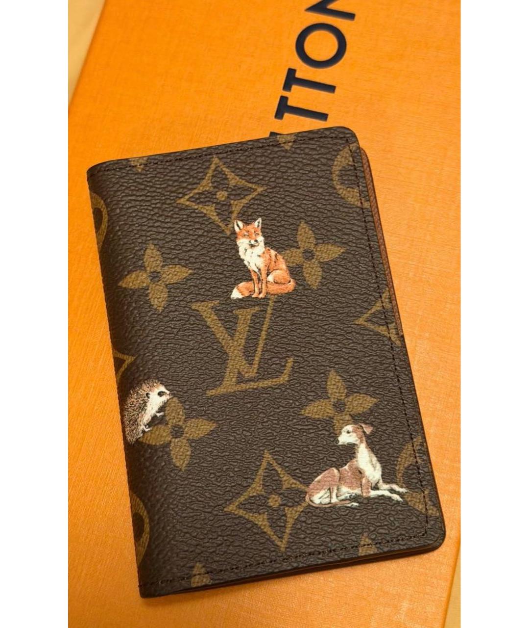 LOUIS VUITTON Коричневый кардхолдер, фото 4