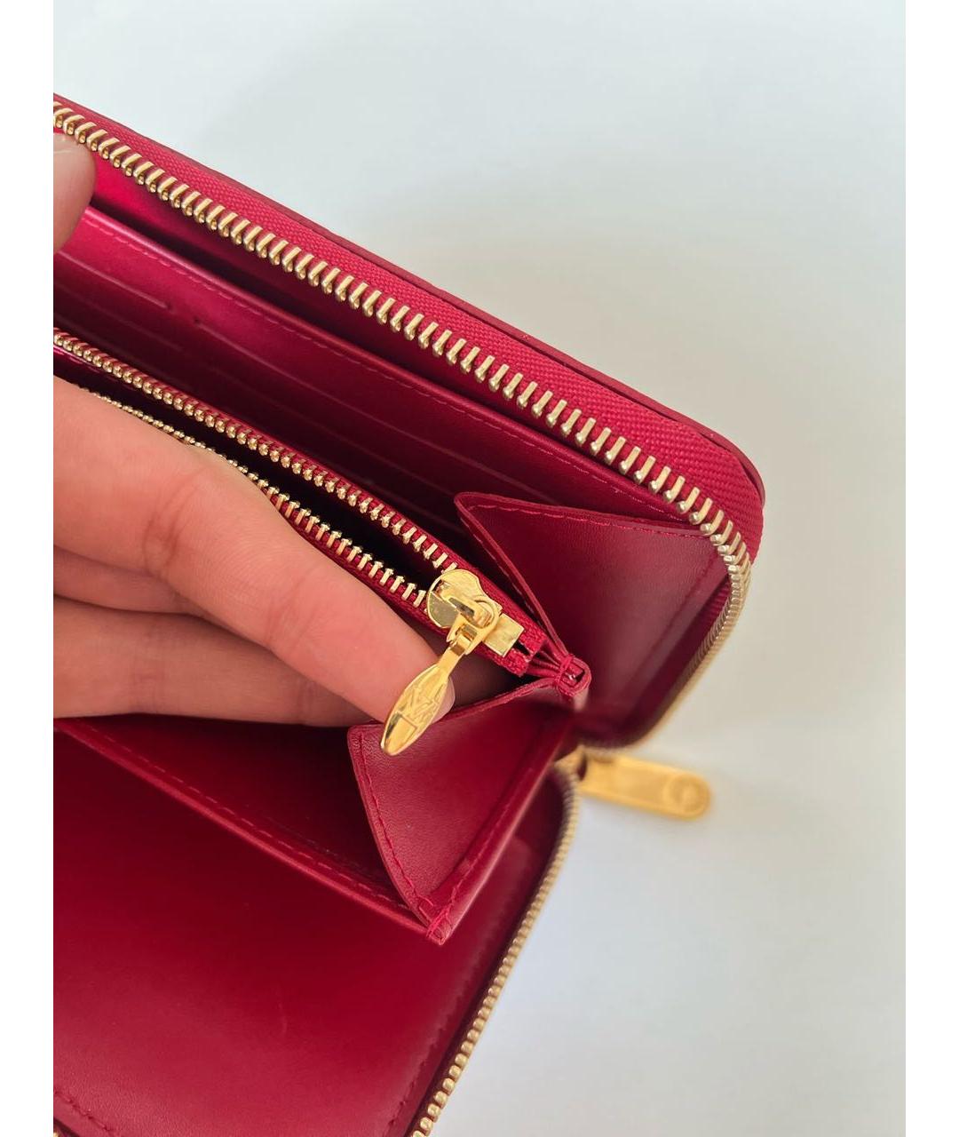 LOUIS VUITTON Красный кошелек из лакированной кожи, фото 6