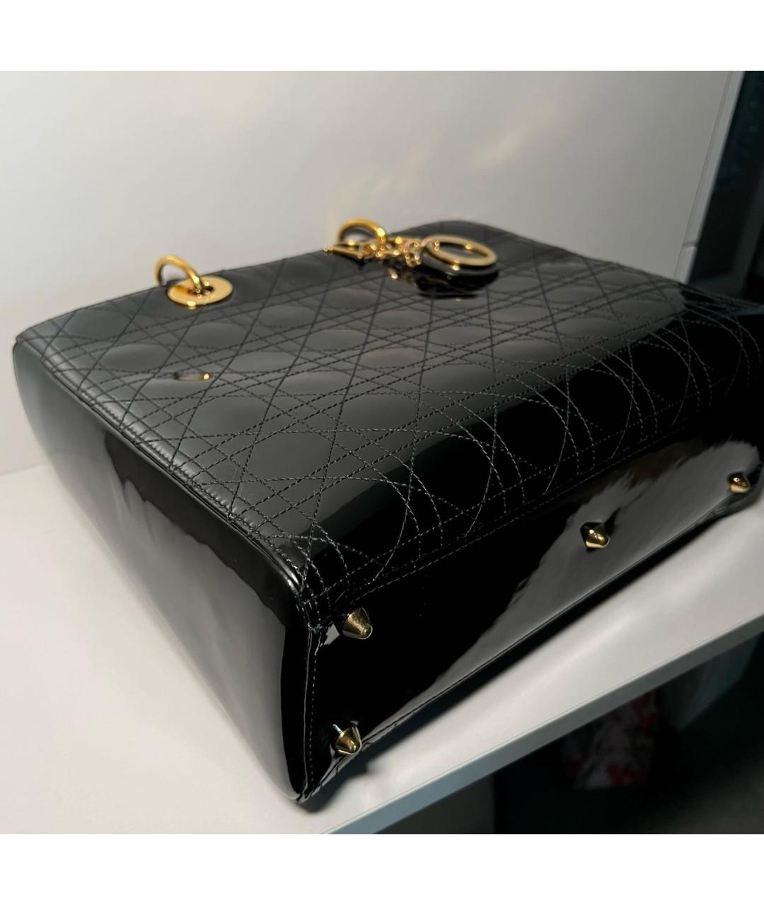 CHRISTIAN DIOR Черная сумка с короткими ручками из лакированной кожи, фото 6