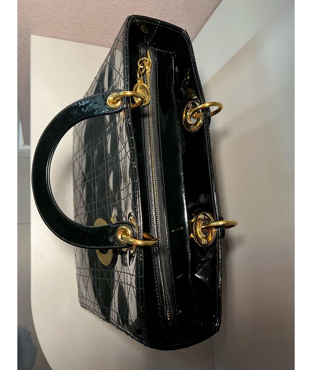 CHRISTIAN DIOR Черная сумка с короткими ручками из лакированной кожи, фото 3