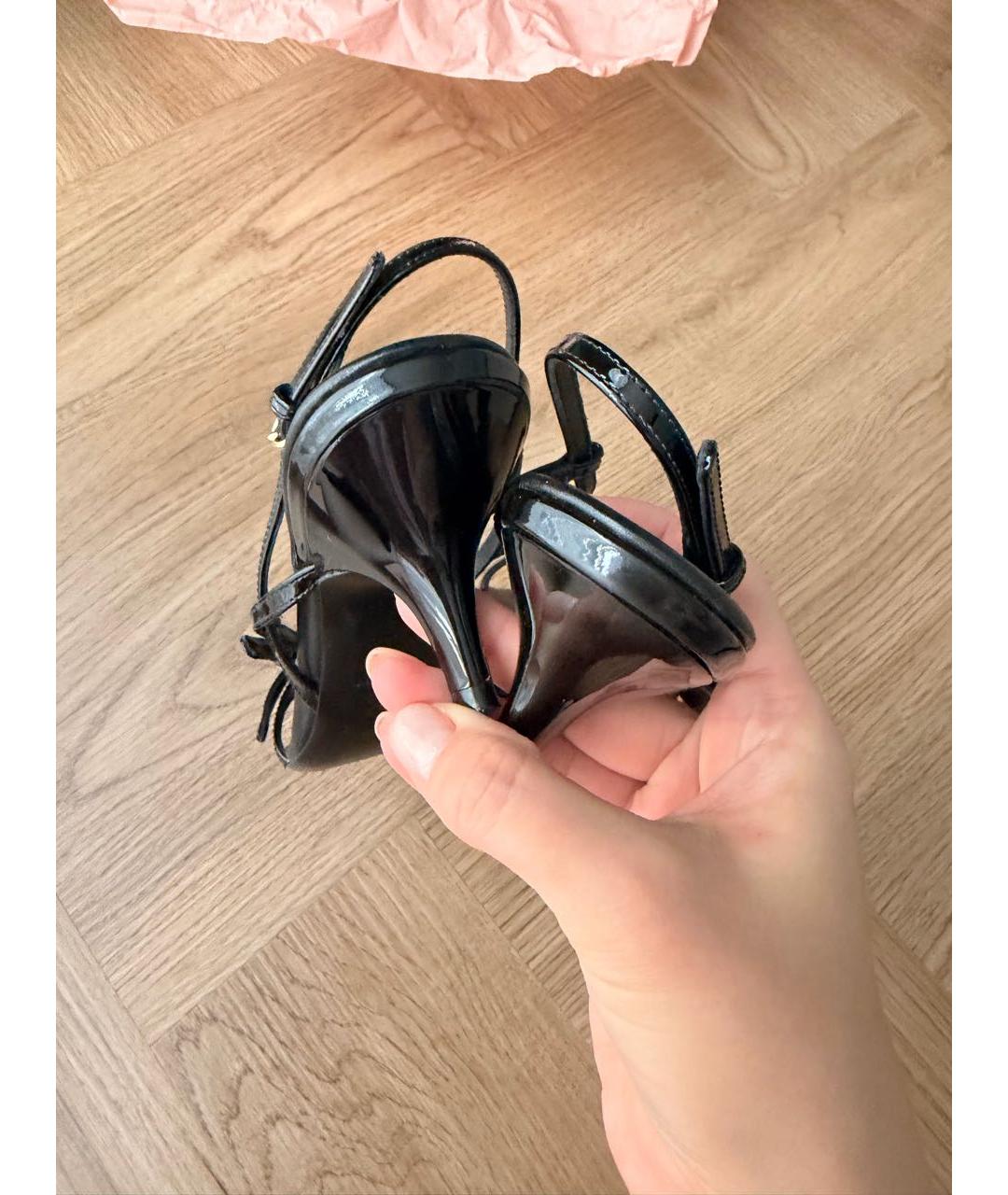 MIU MIU Черные босоножки из лакированной кожи, фото 4