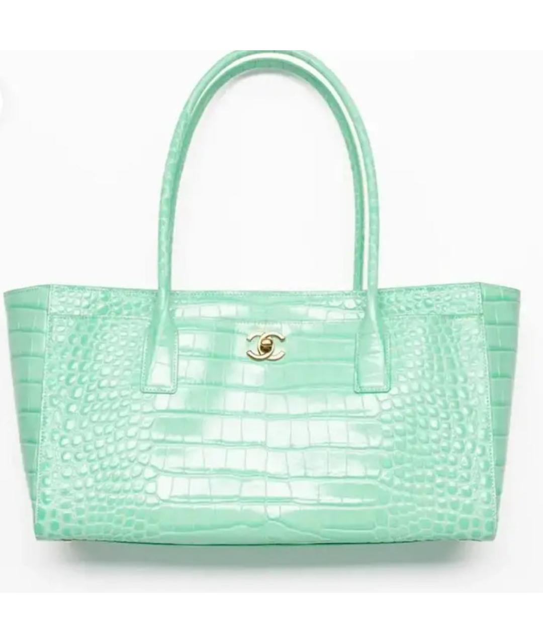 CHANEL Бирюзовая сумка тоут из лакированной кожи, фото 2