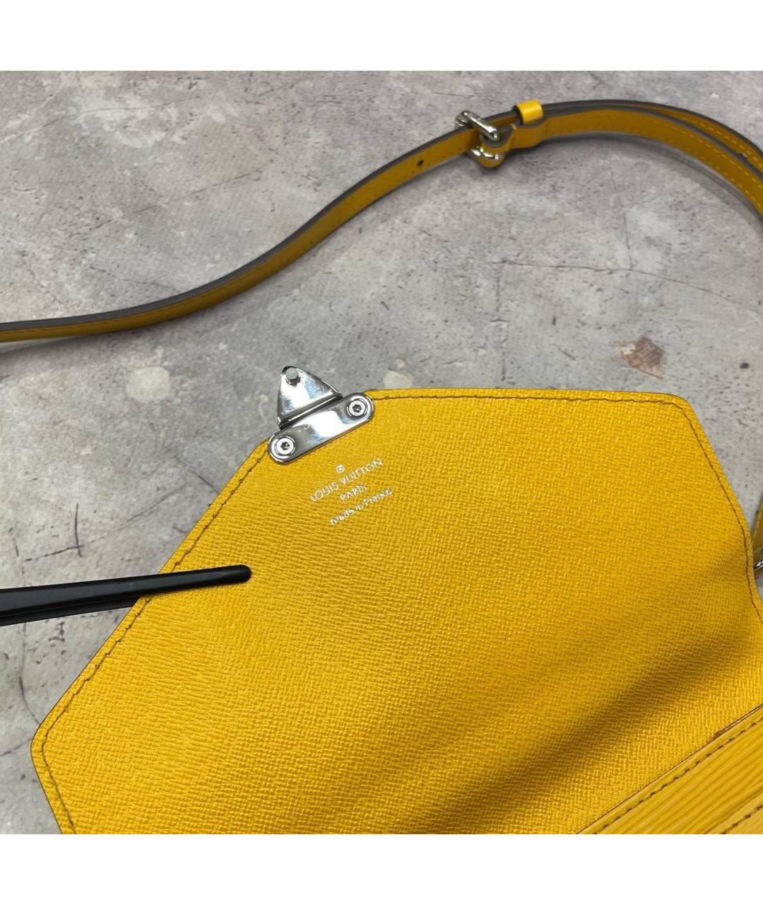 LOUIS VUITTON Горчичная кожаная сумка через плечо, фото 2