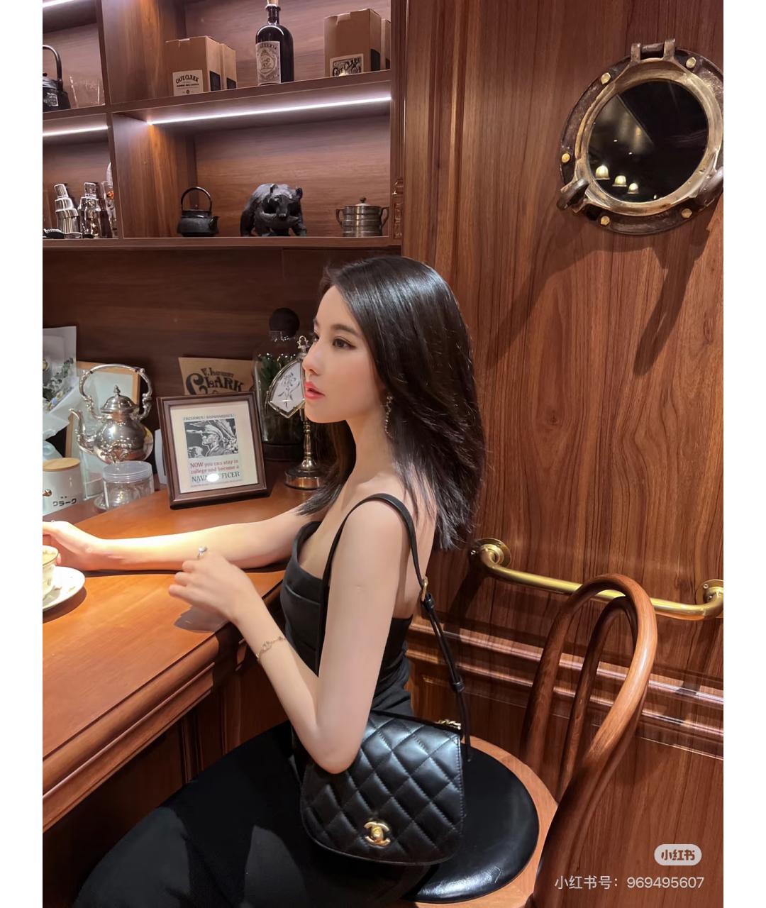 CHANEL Черная кожаная сумка через плечо, фото 6