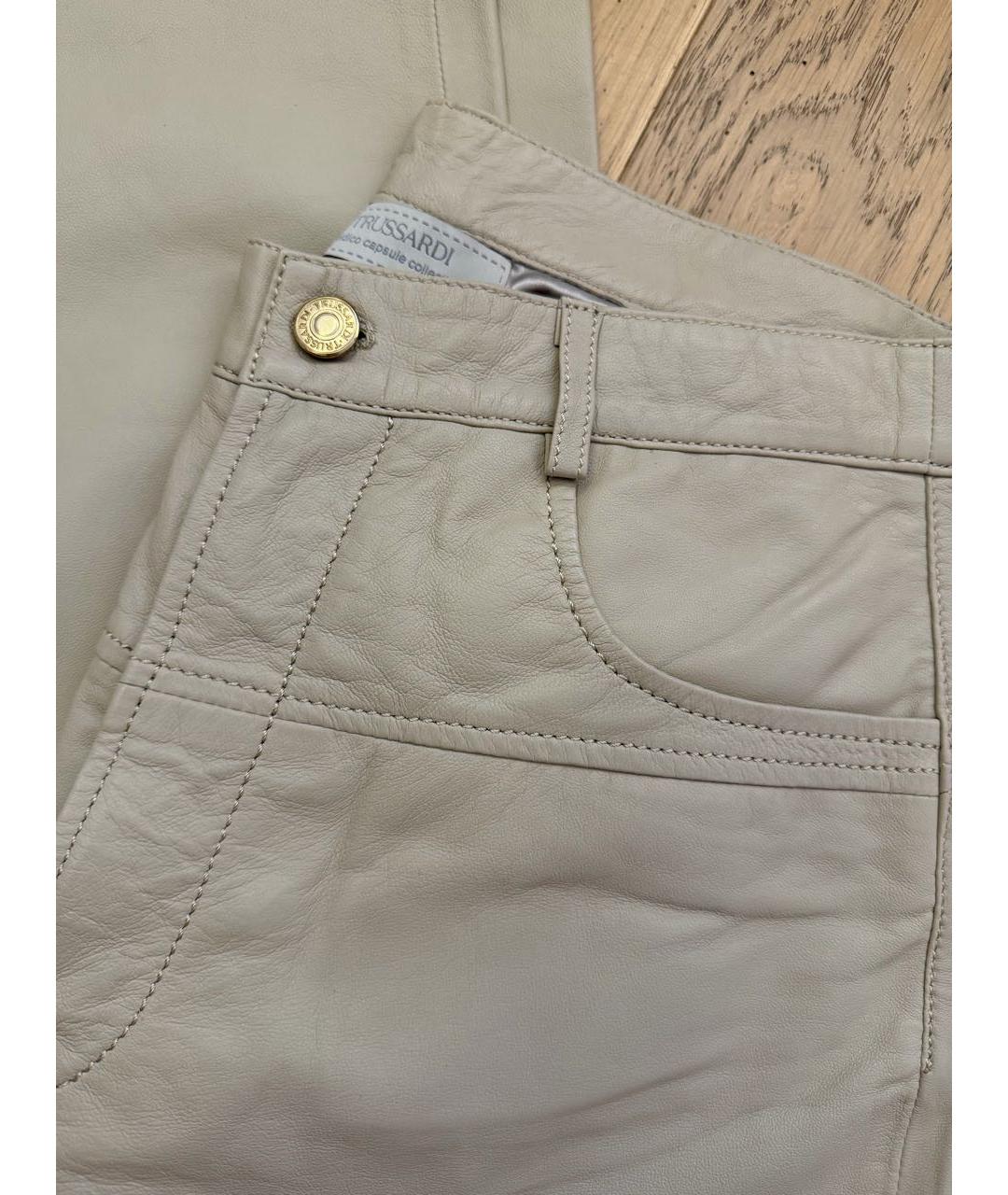 TRUSSARDI Бежевые кожаные прямые брюки, фото 7