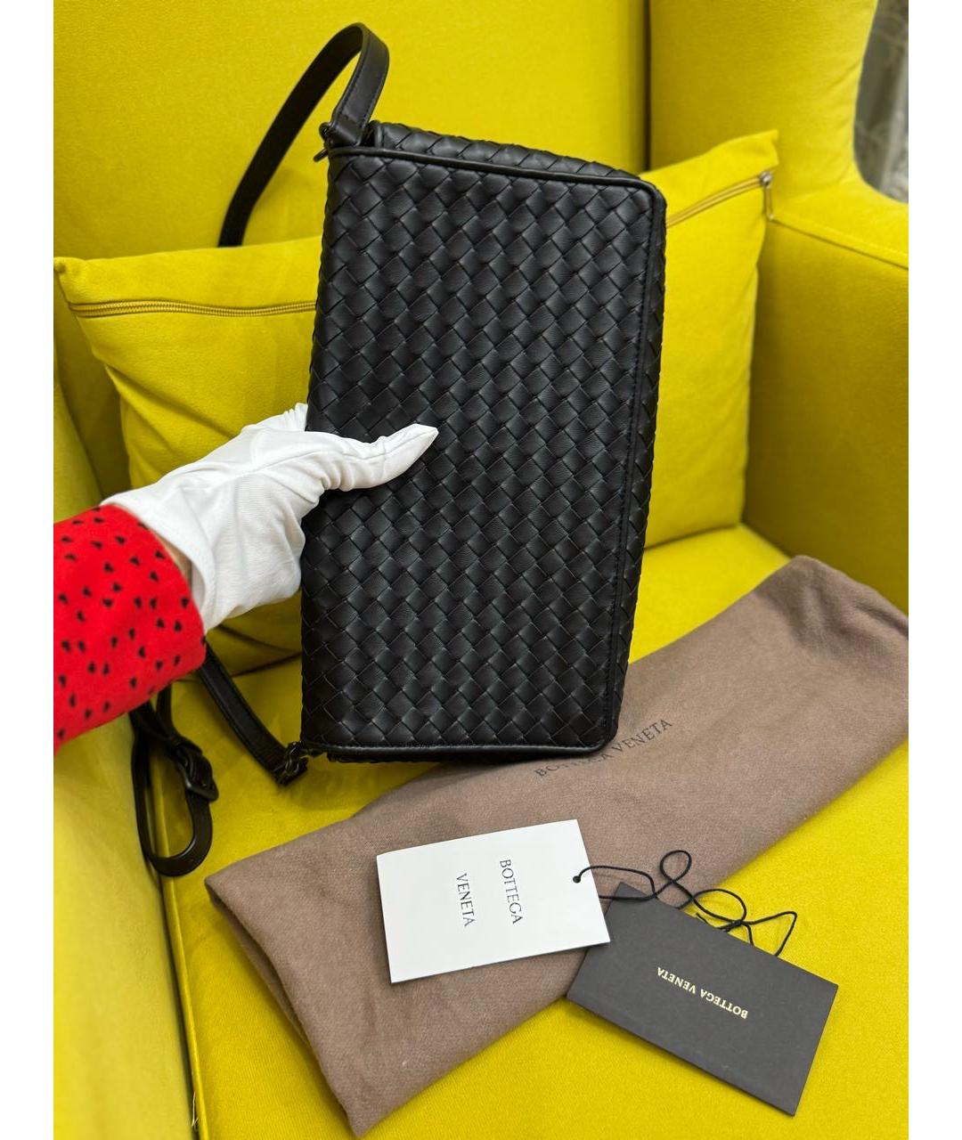 BOTTEGA VENETA Черная кожаная сумка на плечо, фото 4