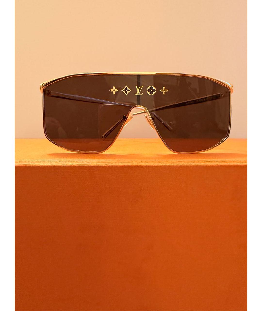 LOUIS VUITTON Золотые металлические солнцезащитные очки, фото 7