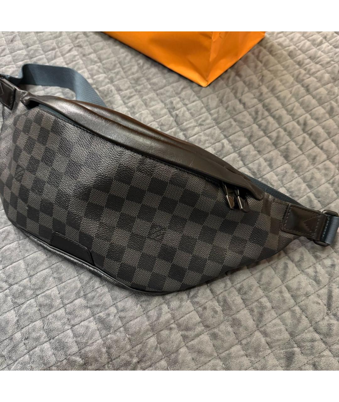 LOUIS VUITTON Серая поясная сумка, фото 2