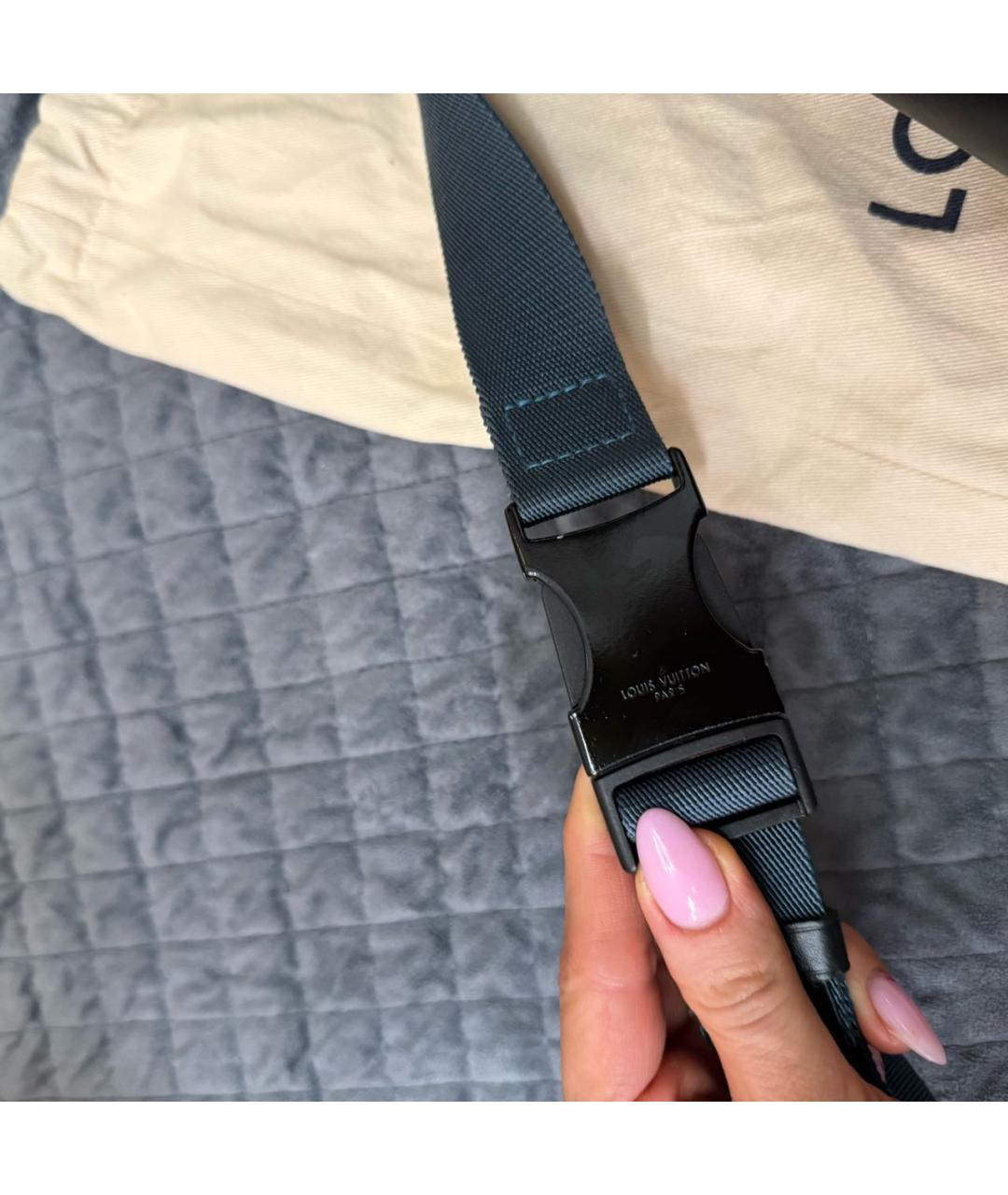 LOUIS VUITTON Серая поясная сумка, фото 5