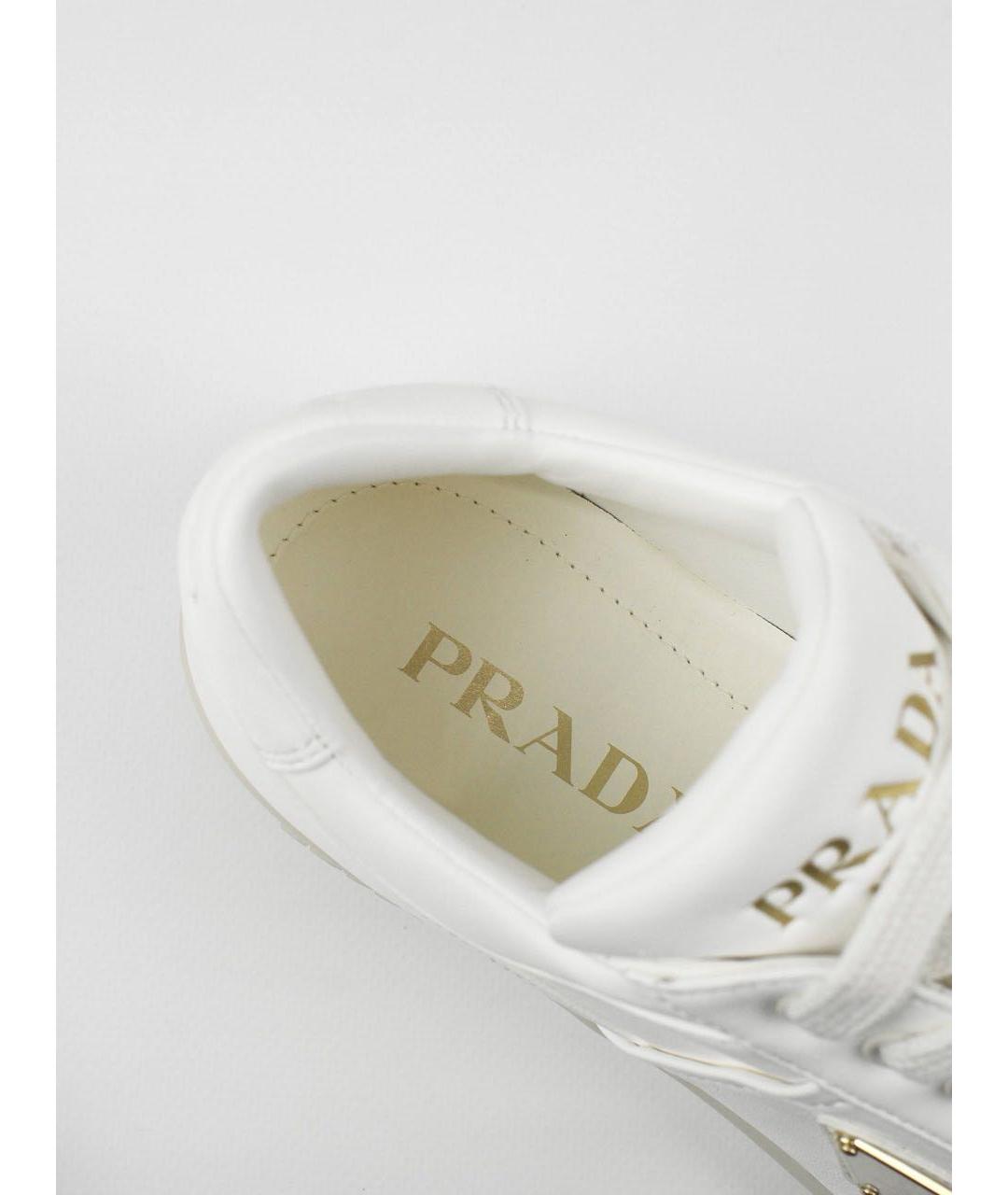 PRADA Белые кожаные низкие кроссовки / кеды, фото 3