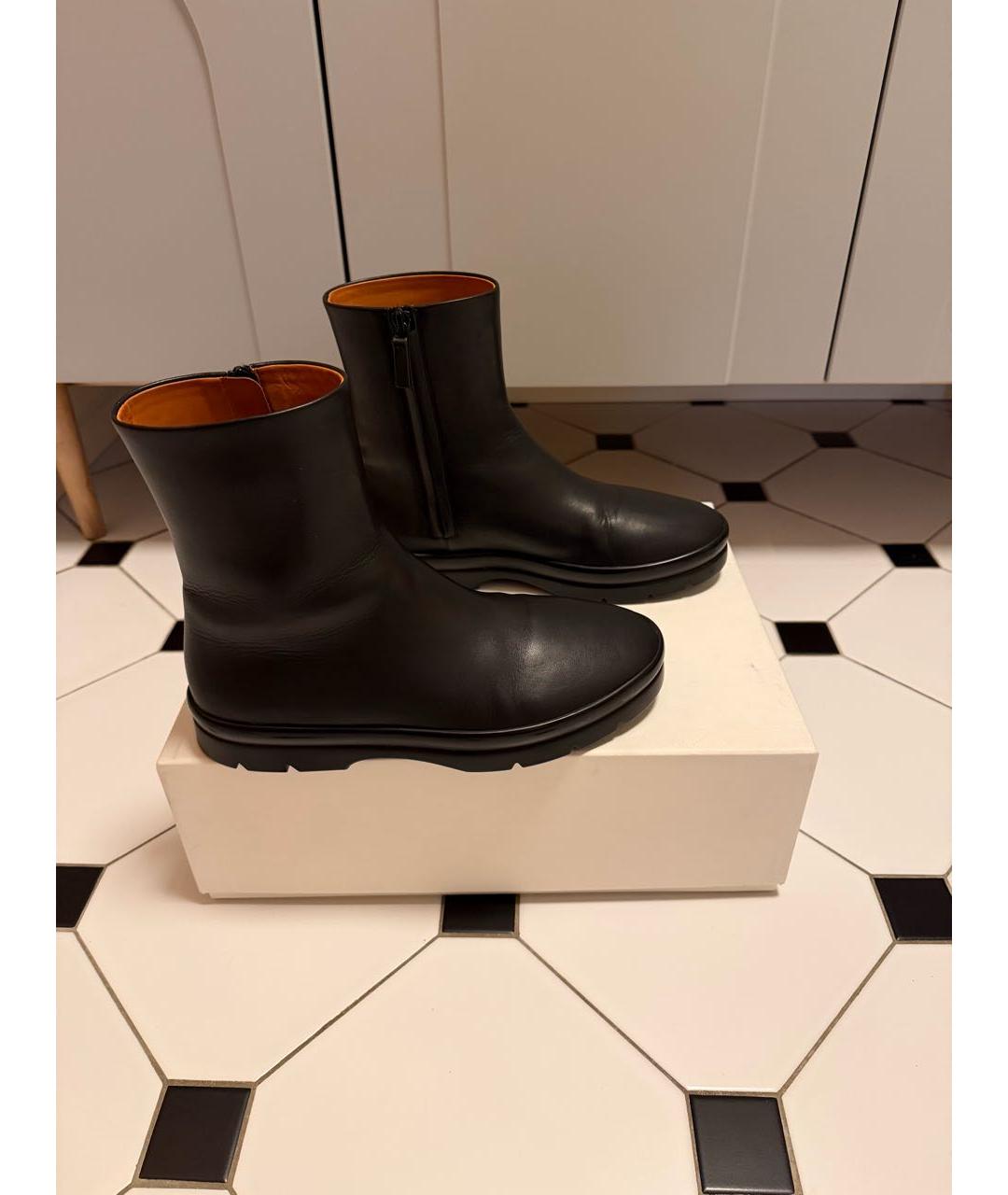 THE ROW Черные кожаные ботинки, фото 6