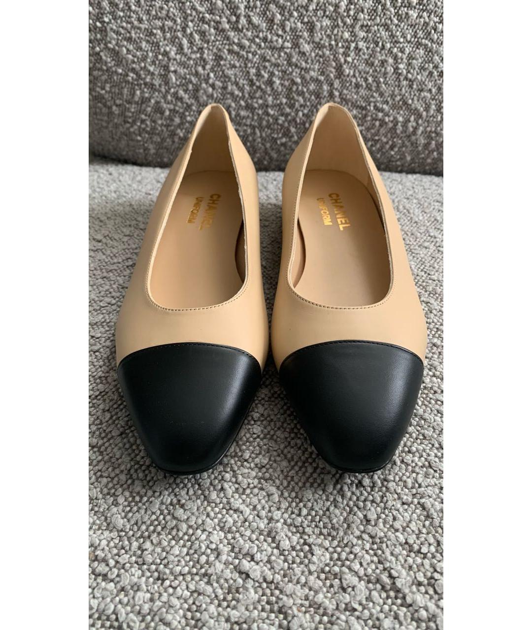 CHANEL Бежевые кожаные балетки, фото 2
