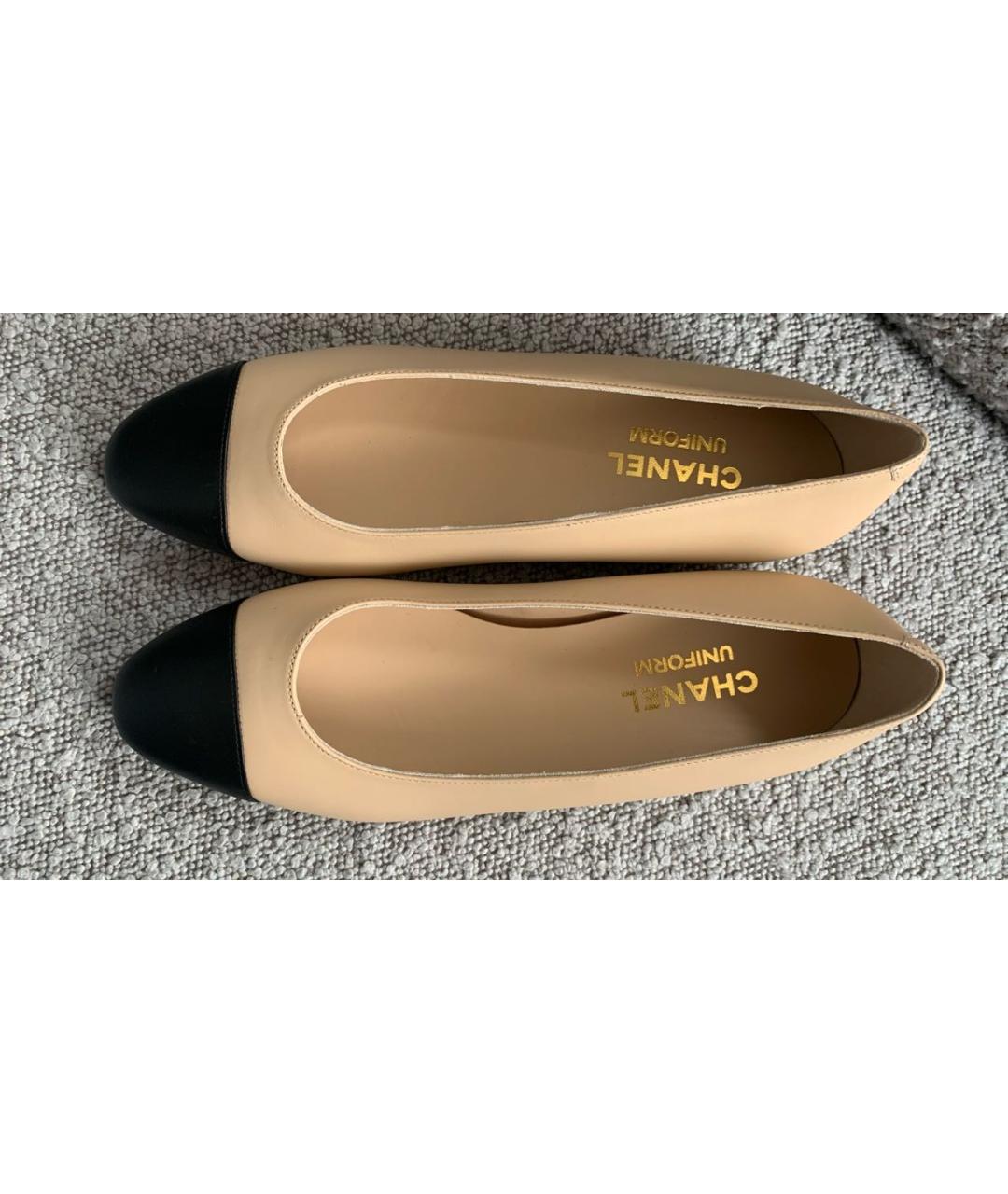 CHANEL Бежевые кожаные балетки, фото 6