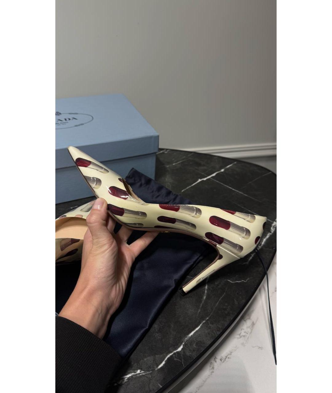 PRADA Белые туфли из лакированной кожи, фото 9