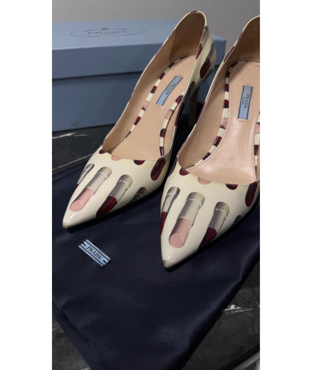 PRADA Белые туфли из лакированной кожи, фото 6