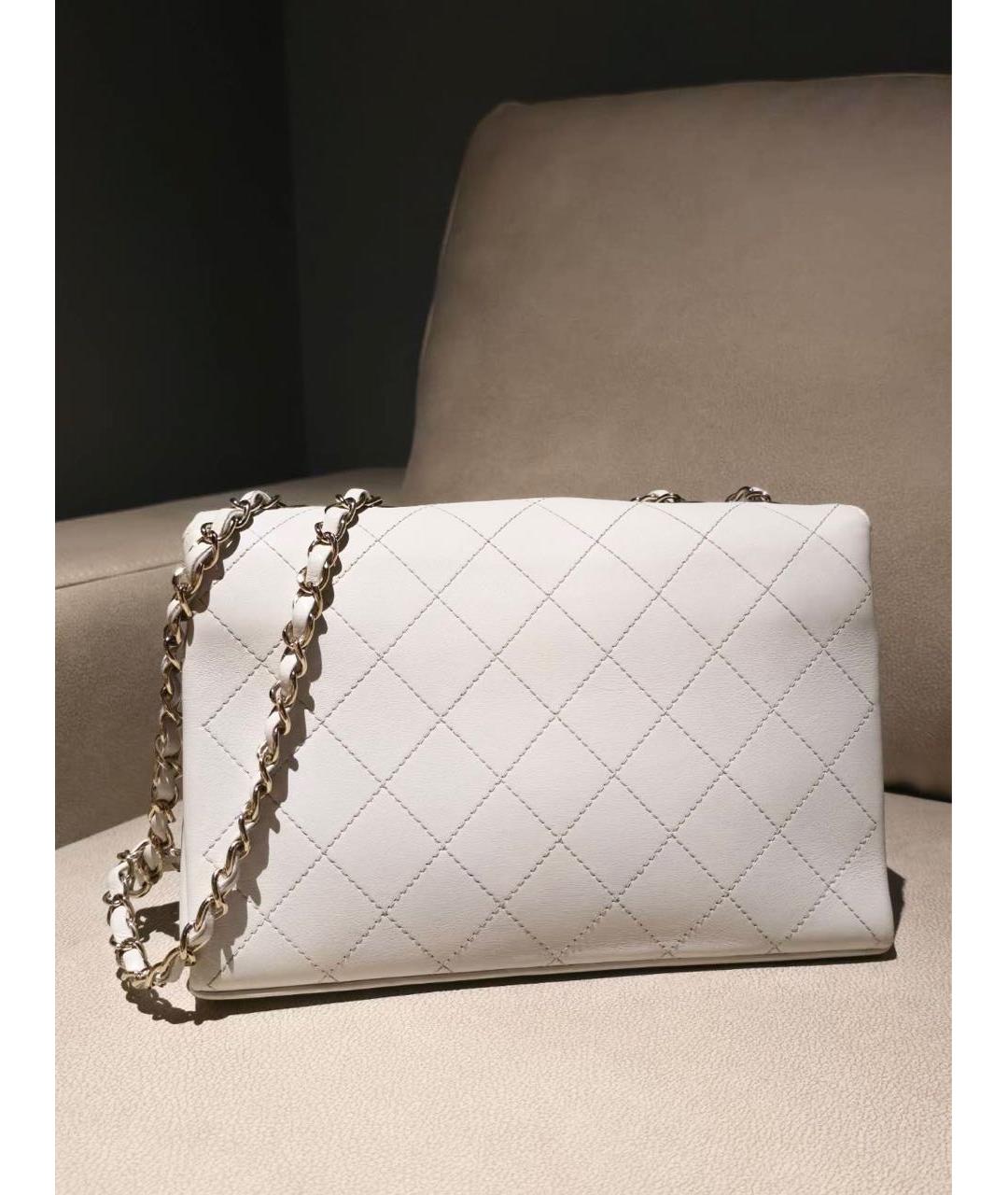CHANEL Белая кожаная сумка через плечо, фото 3