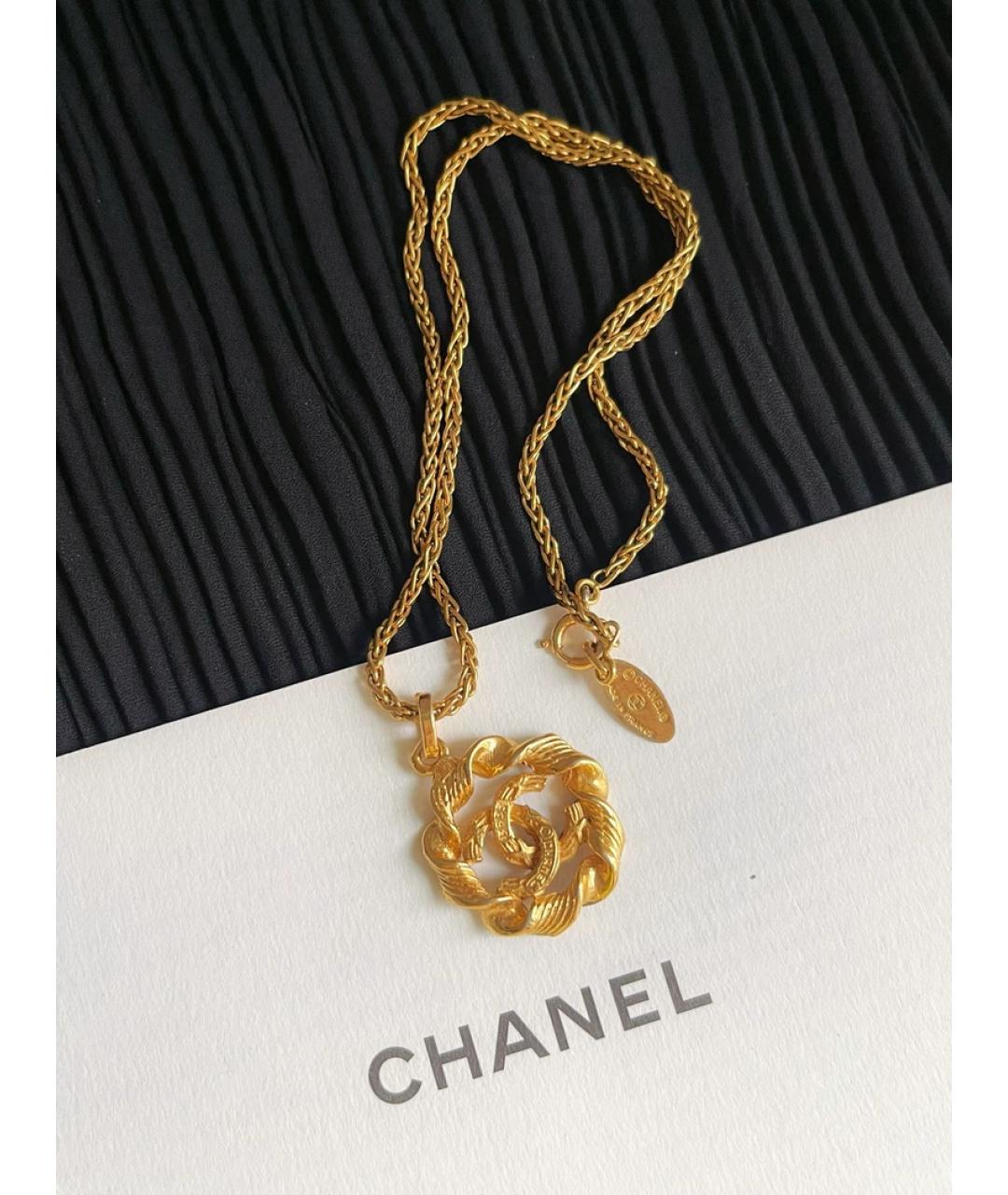 CHANEL Золотая металлическая подвеска, фото 2