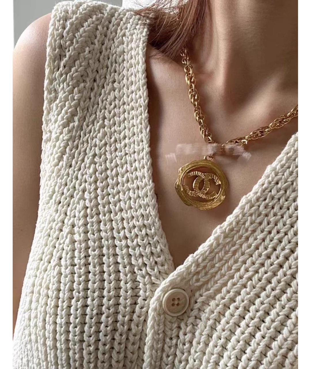 CHANEL Золотая металлическая подвеска, фото 5