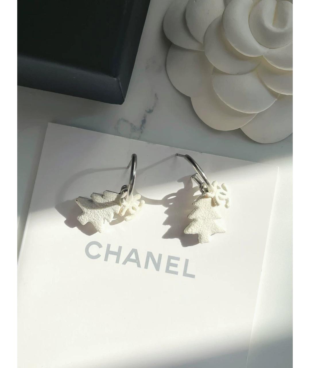 CHANEL Белые серьги, фото 2