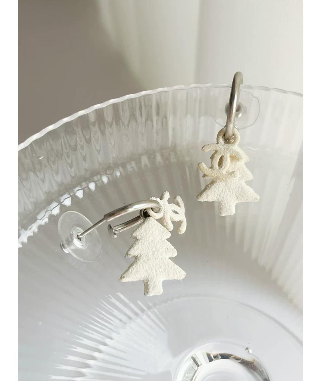 CHANEL Белые серьги, фото 4