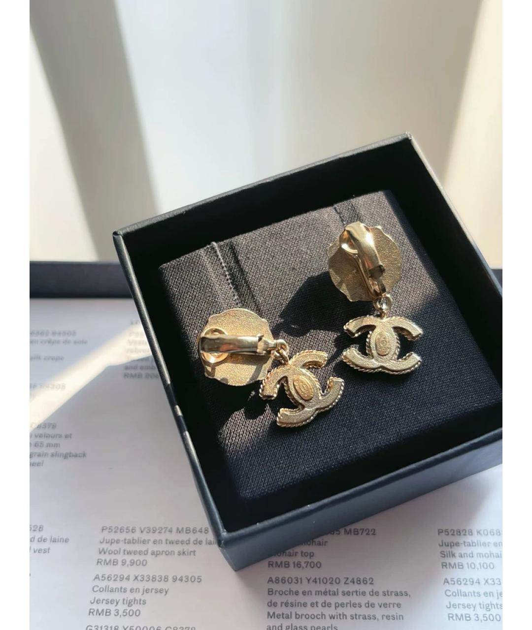 CHANEL Золотые металлические клипсы, фото 2