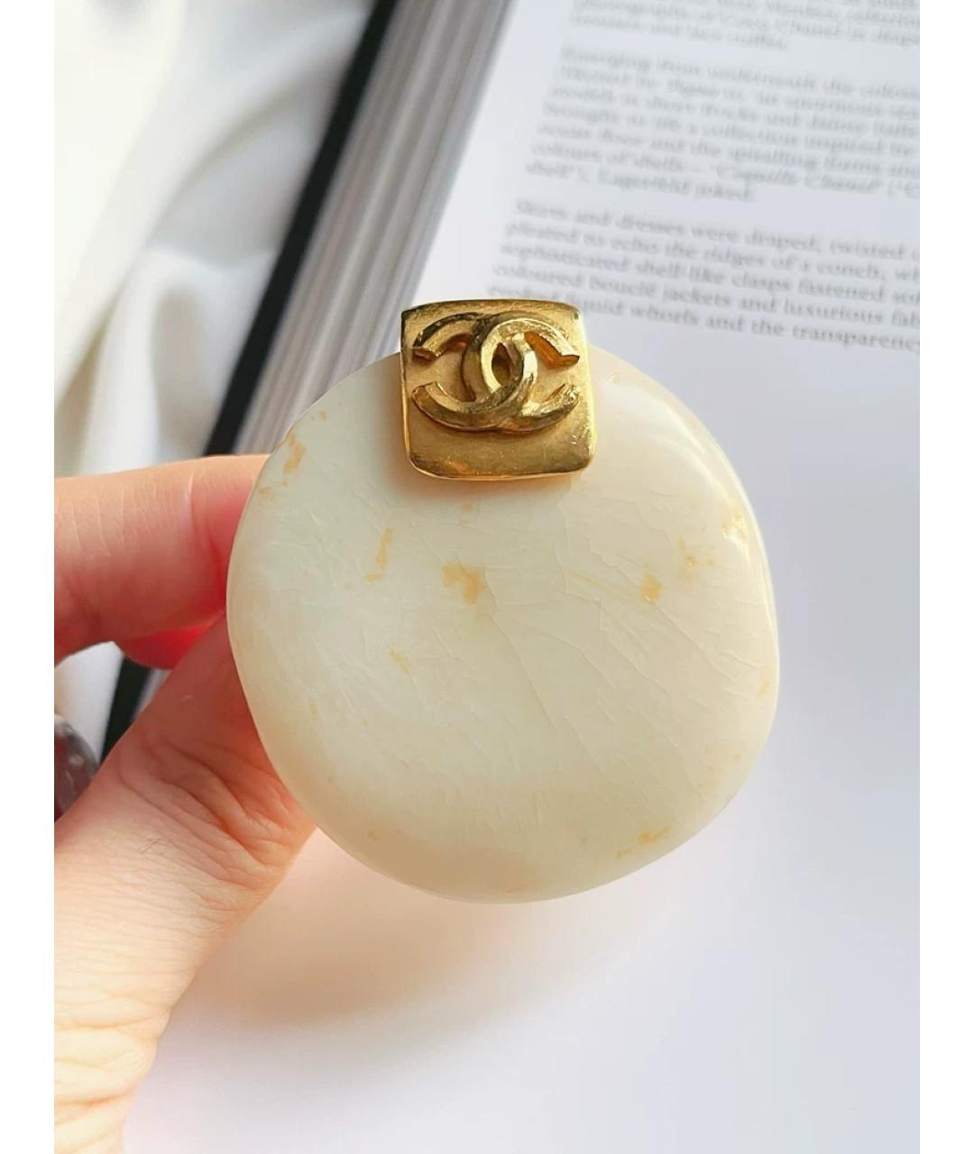 CHANEL Белая булавка / брошь, фото 4