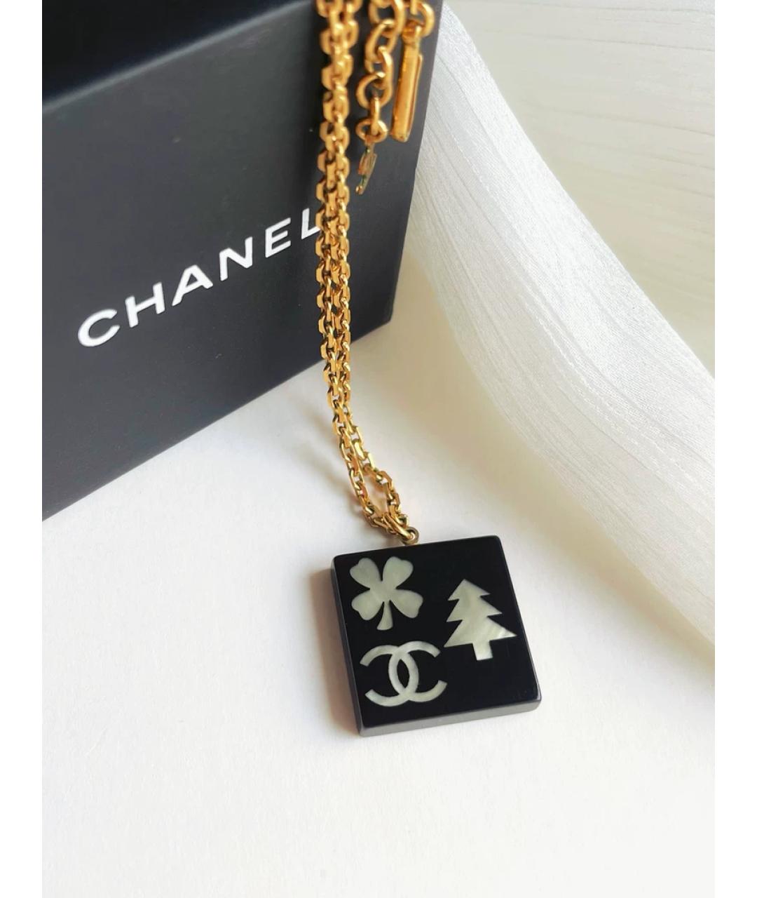 CHANEL Черная пластиковая подвеска, фото 6