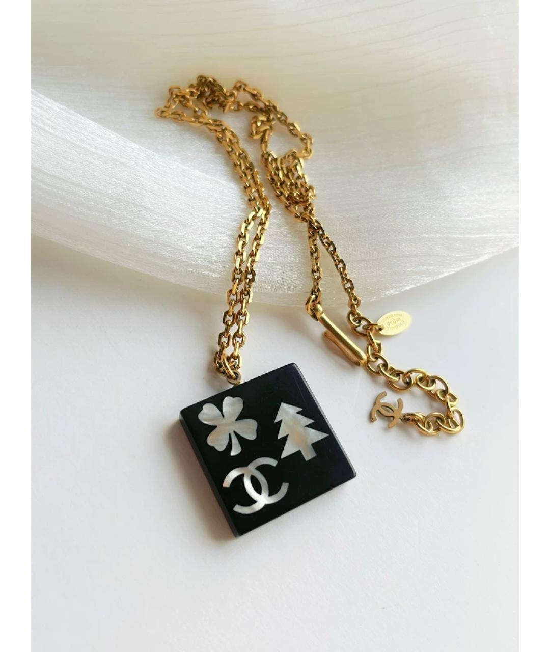 CHANEL Черная пластиковая подвеска, фото 7