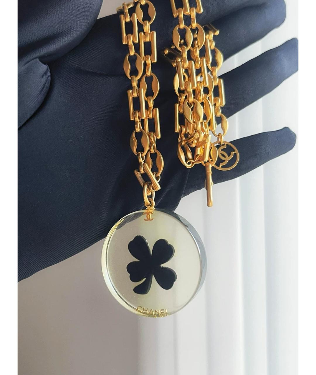 CHANEL Золотая пластиковая подвеска, фото 6