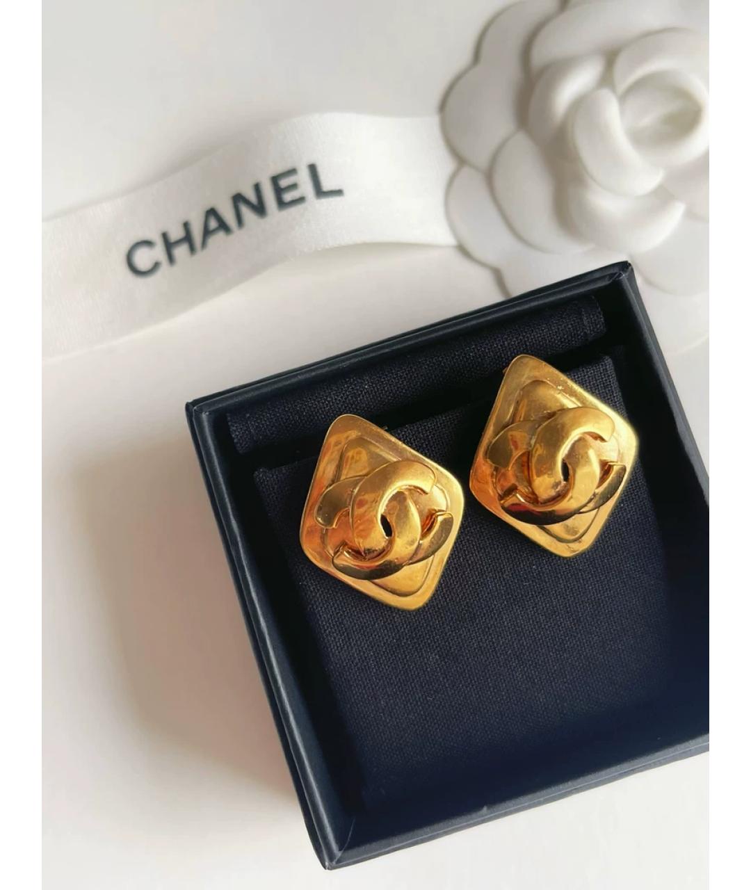CHANEL Золотые металлические клипсы, фото 3